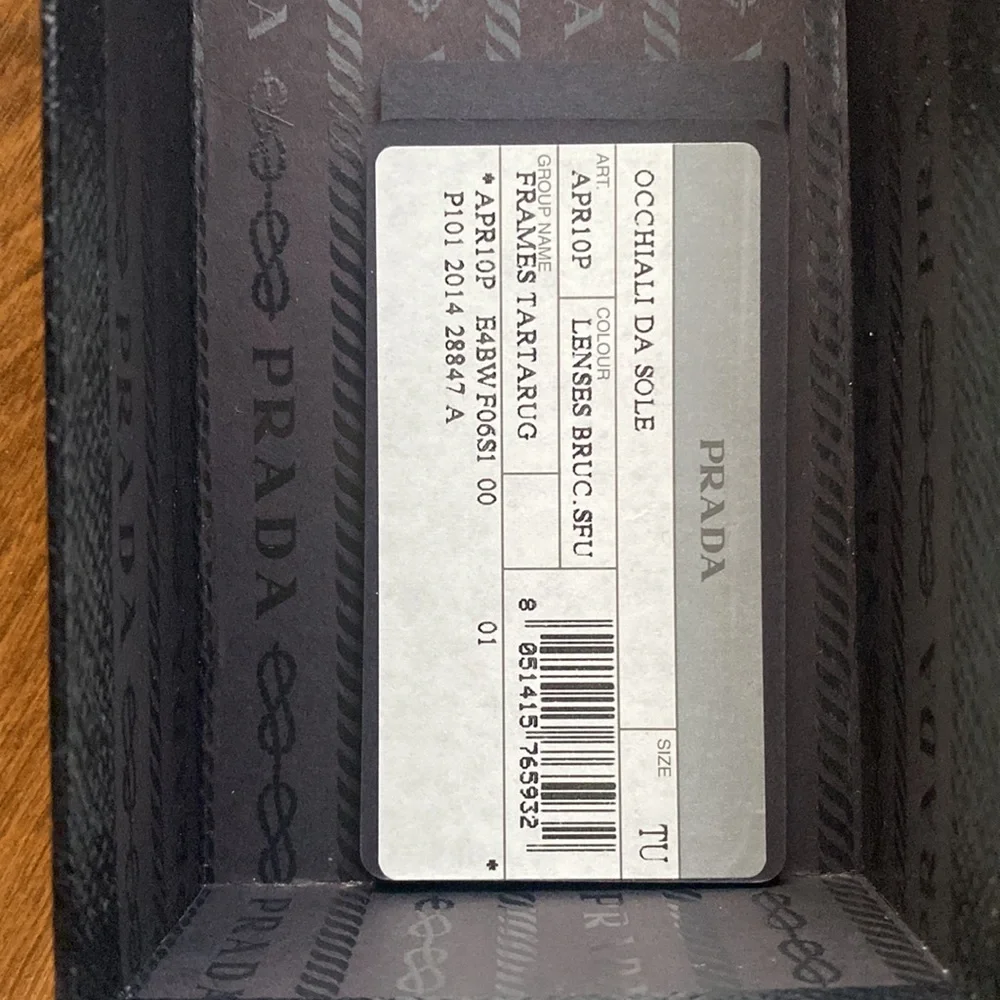 Prada sunglasses; tortoise frames; original case and box unisex - Picture 5 of 13